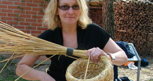 Bienenkorbflechten im Museumsdorf Hösseringen