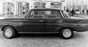 Mercedes-Benz 230 AMG Heckflosse W110