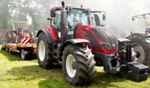 Tractor Pulling