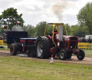 Tractor Pulling