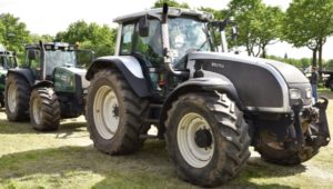Tractor Pulling