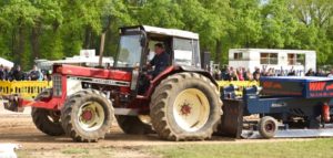 Tractor Pulling