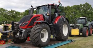 Tractor Pulling